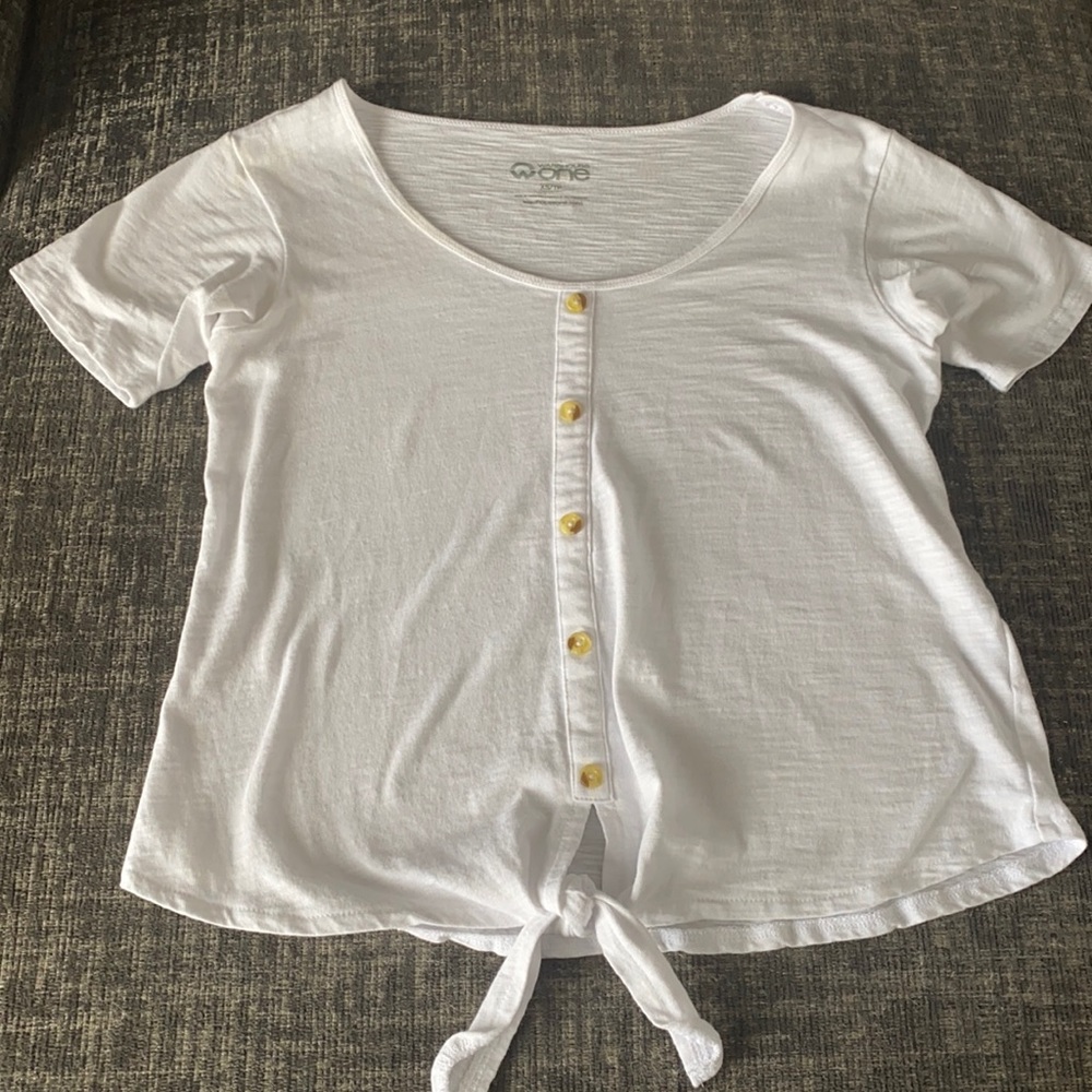 White tied shirt